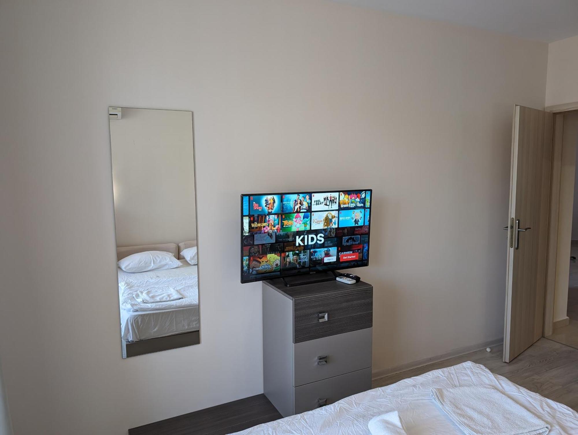Sunny Star Dreams Condo W Prime Location, Pool, Sea View Szveti Vlasz Kültér fotó