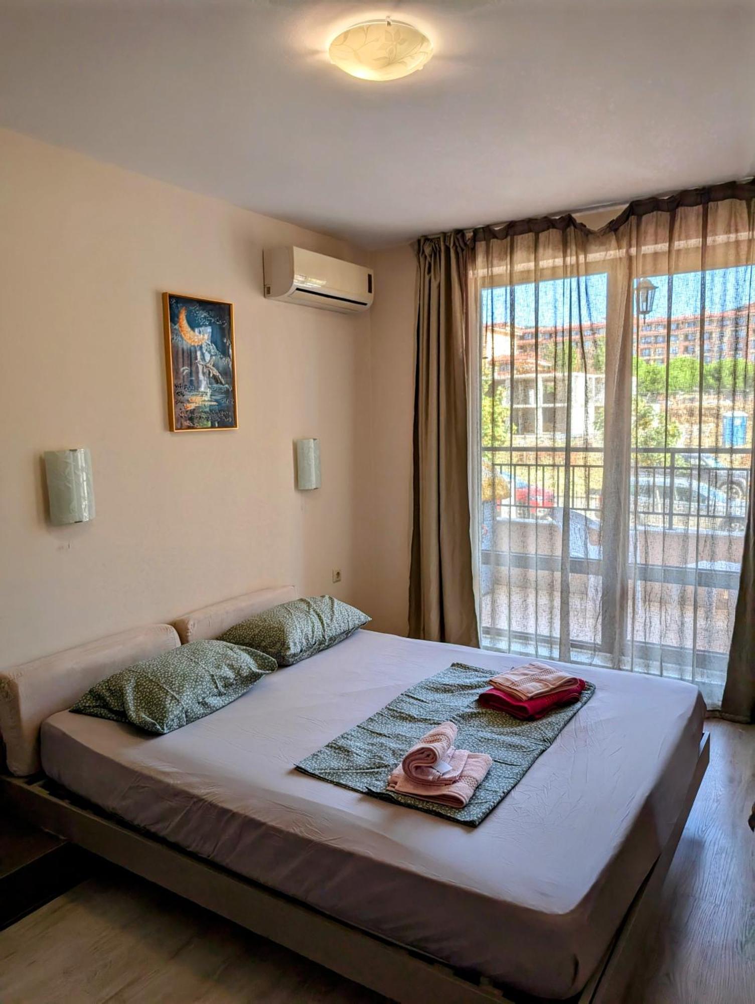 Sunny Star Dreams Condo W Prime Location, Pool, Sea View Szveti Vlasz Kültér fotó
